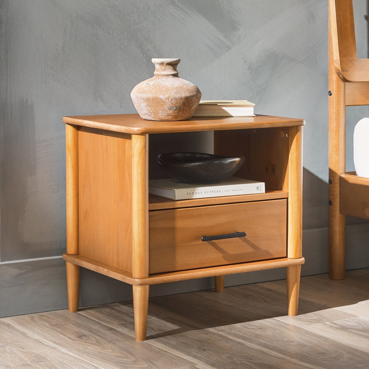 Spindle Transitional 1-Drawer Nightstand