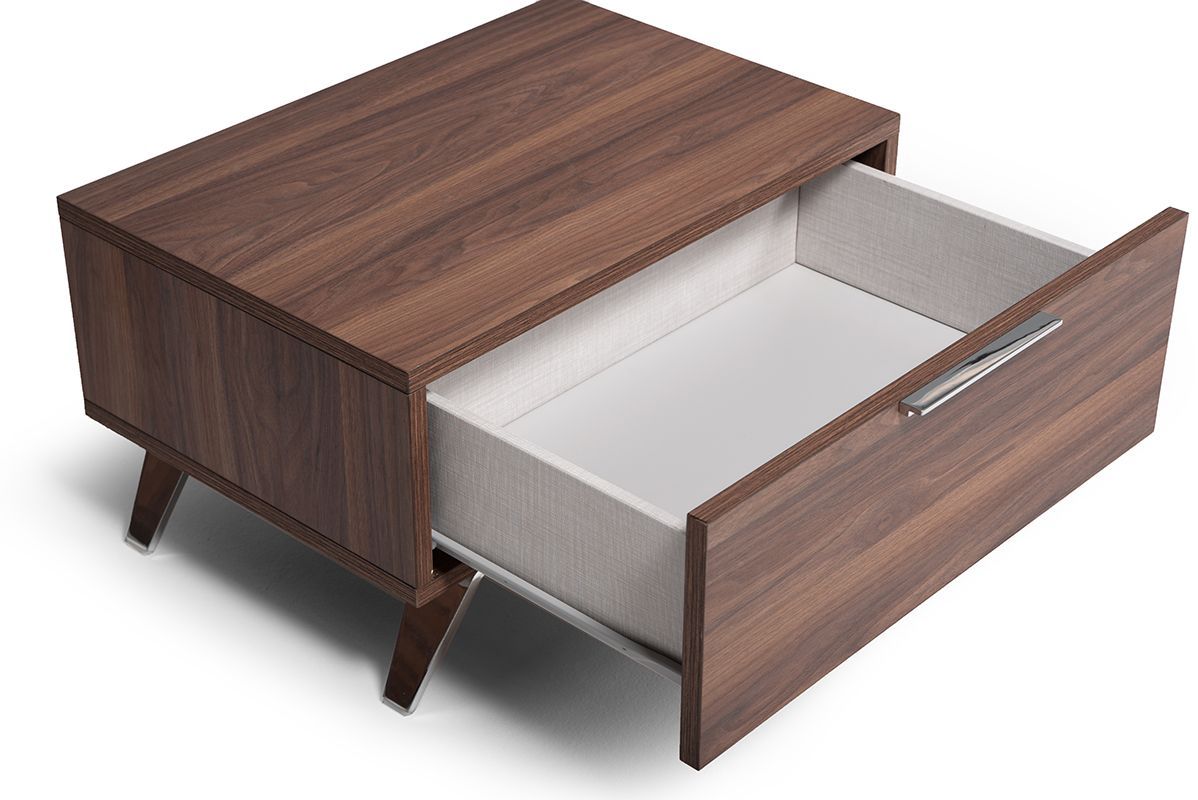 Queen Nova Domus Brooklyn - Italian Modern Walnut Bed Set