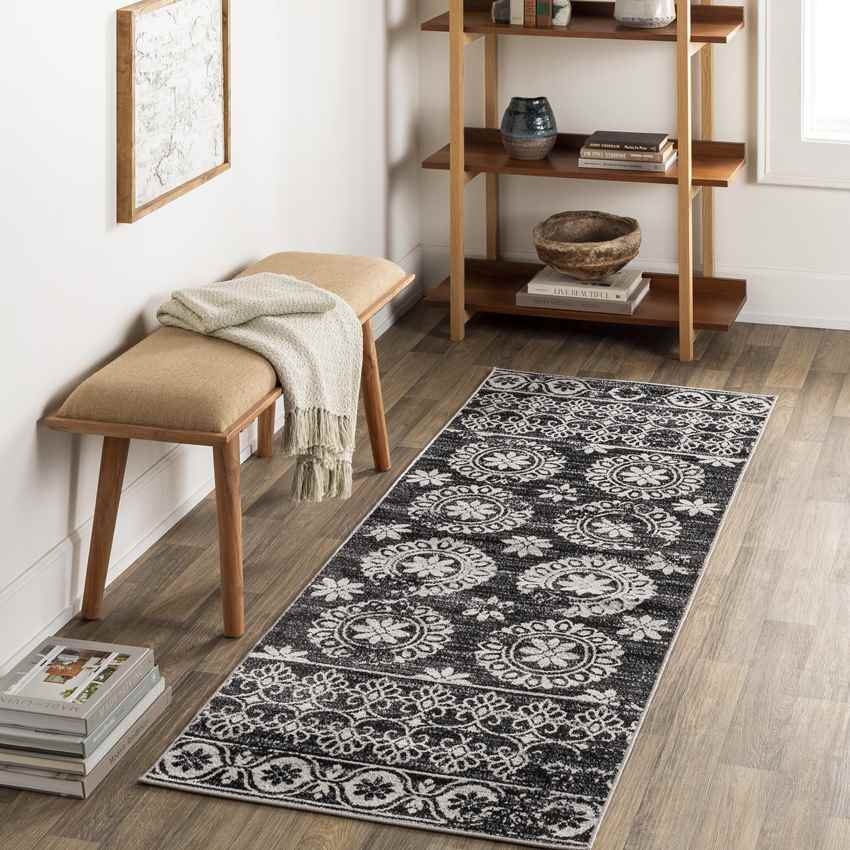 William Traditional Washable Rug, Black