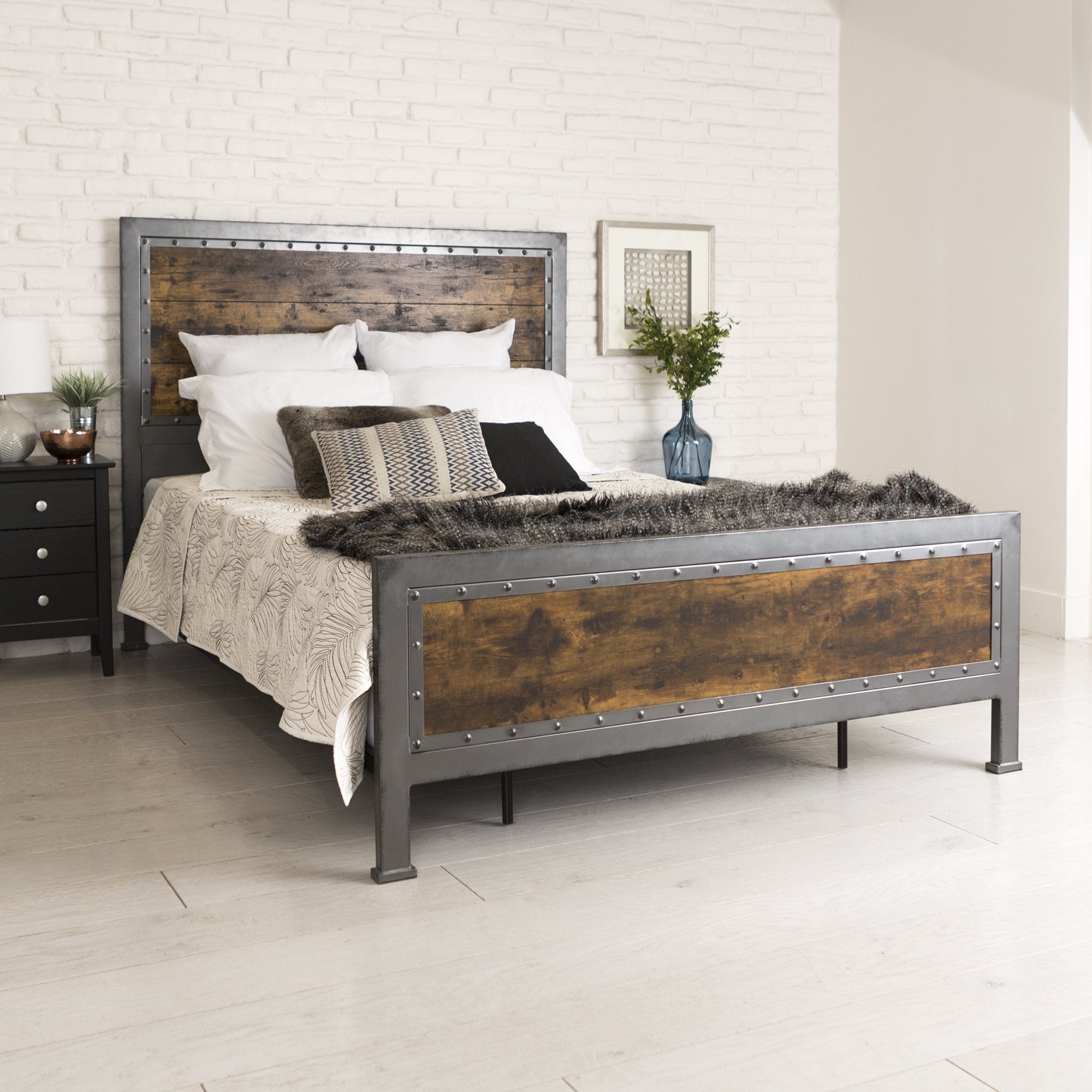 Rustic Home Queen Bed