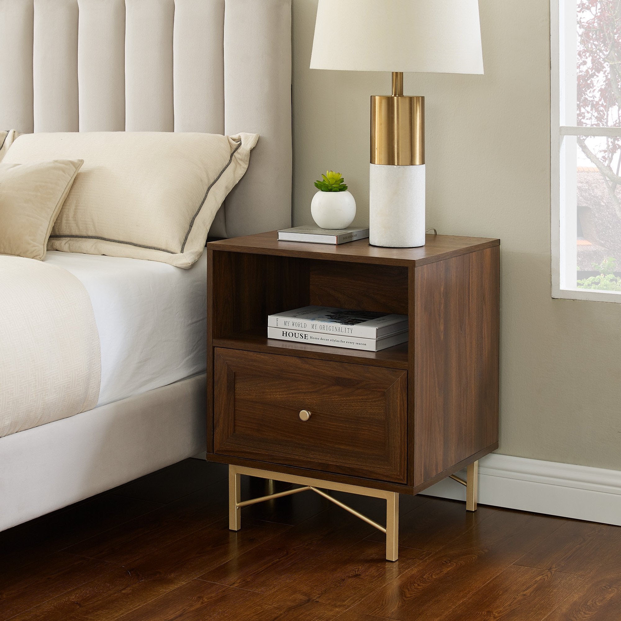 Gwen Nightstand