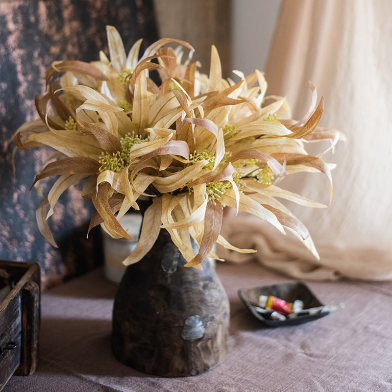 Silk Long Eucalyptus Leaf Bunch in Natural Faux