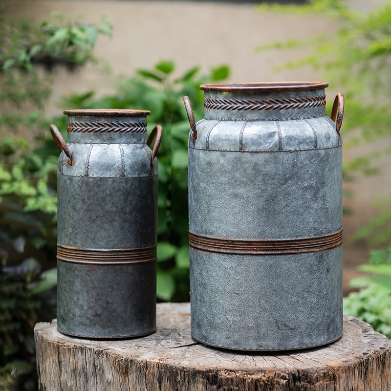 Restoration Flower Pot Gray Brown Round Metal