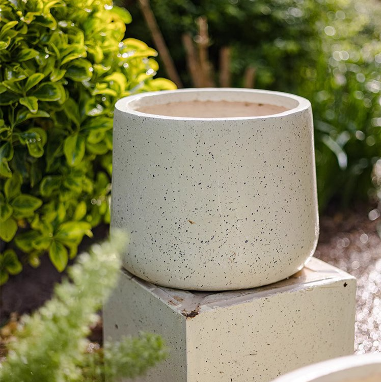 Modern White Planter Round