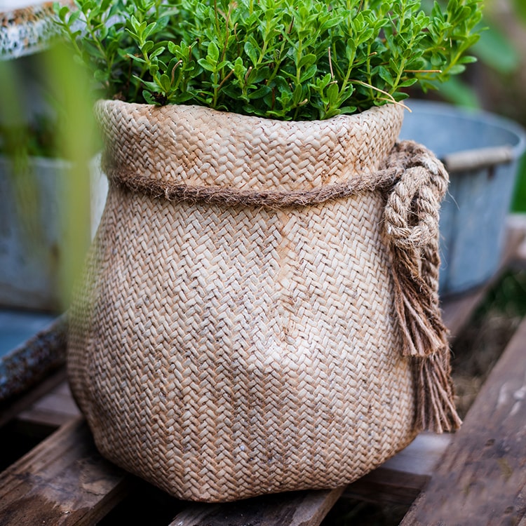 Ribbon Bag Style Concrete Garden Pot