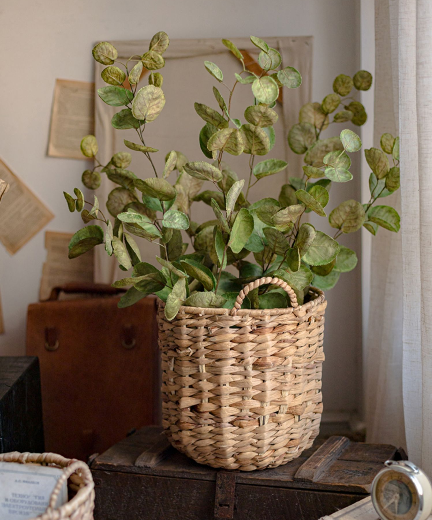 Natural Straw Round Basket with Handles