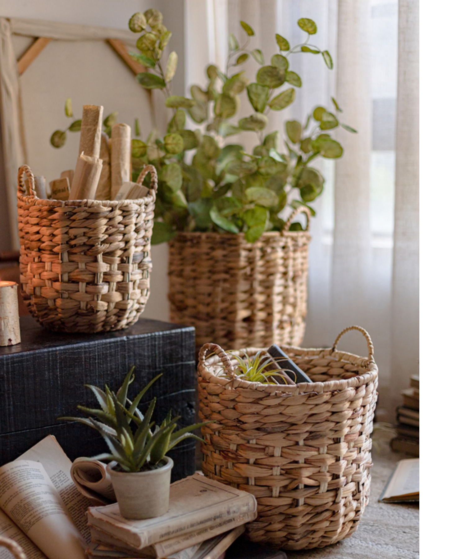 Natural Straw Round Basket with Handles