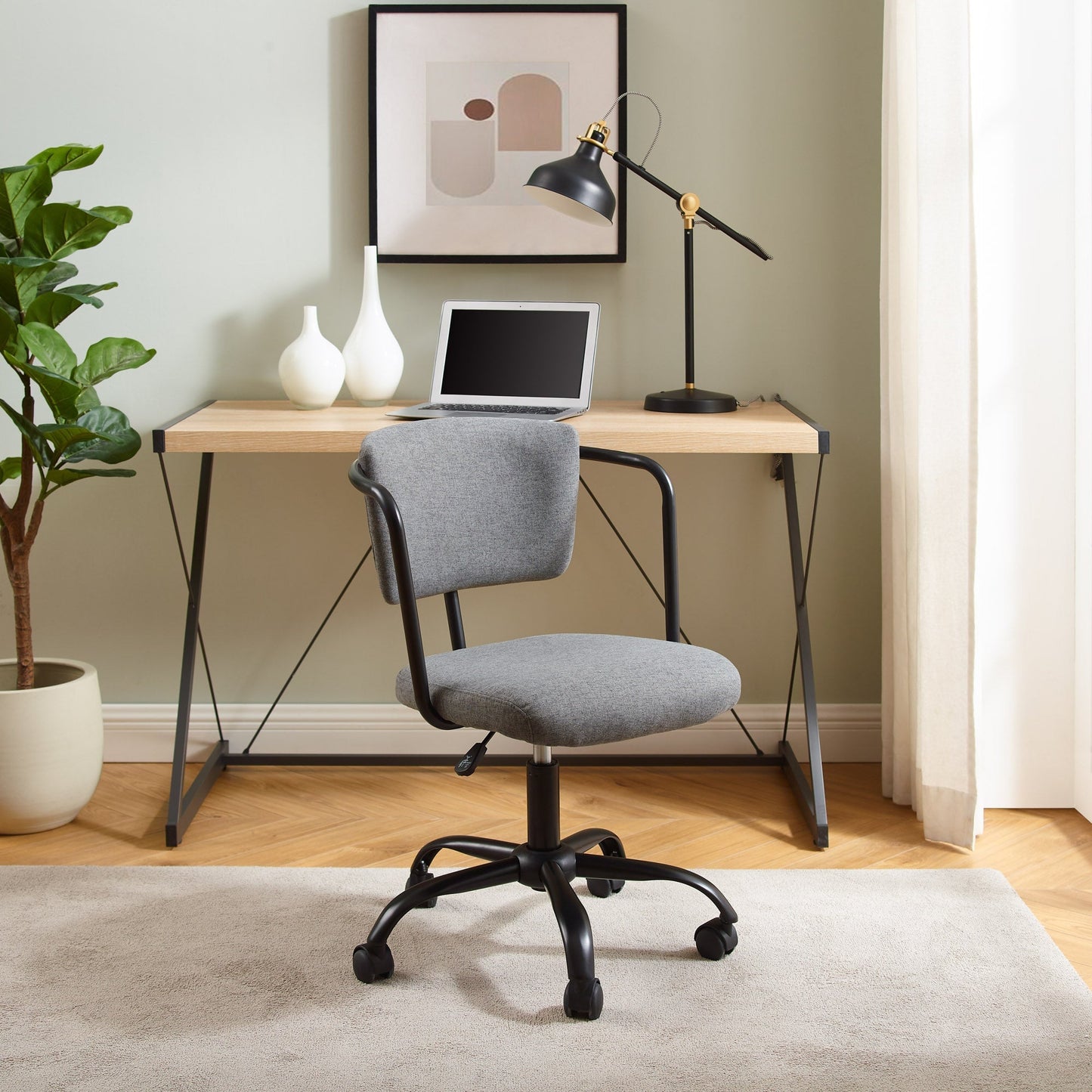 Modern Office Chair with Arms