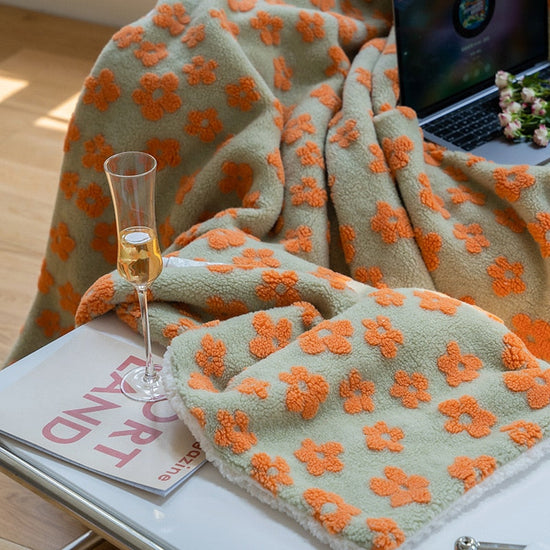 Retro Flower Plush Blanket