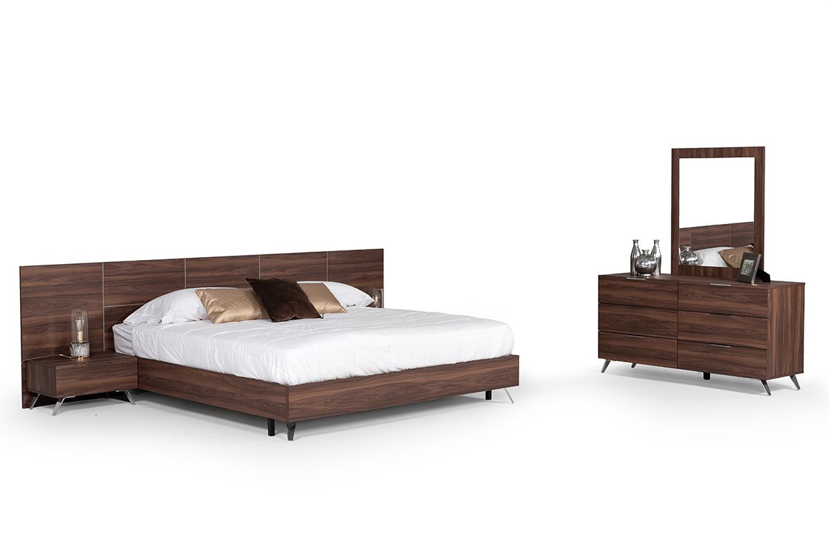 Queen Nova Domus Brooklyn Italian Modern Walnut Bed