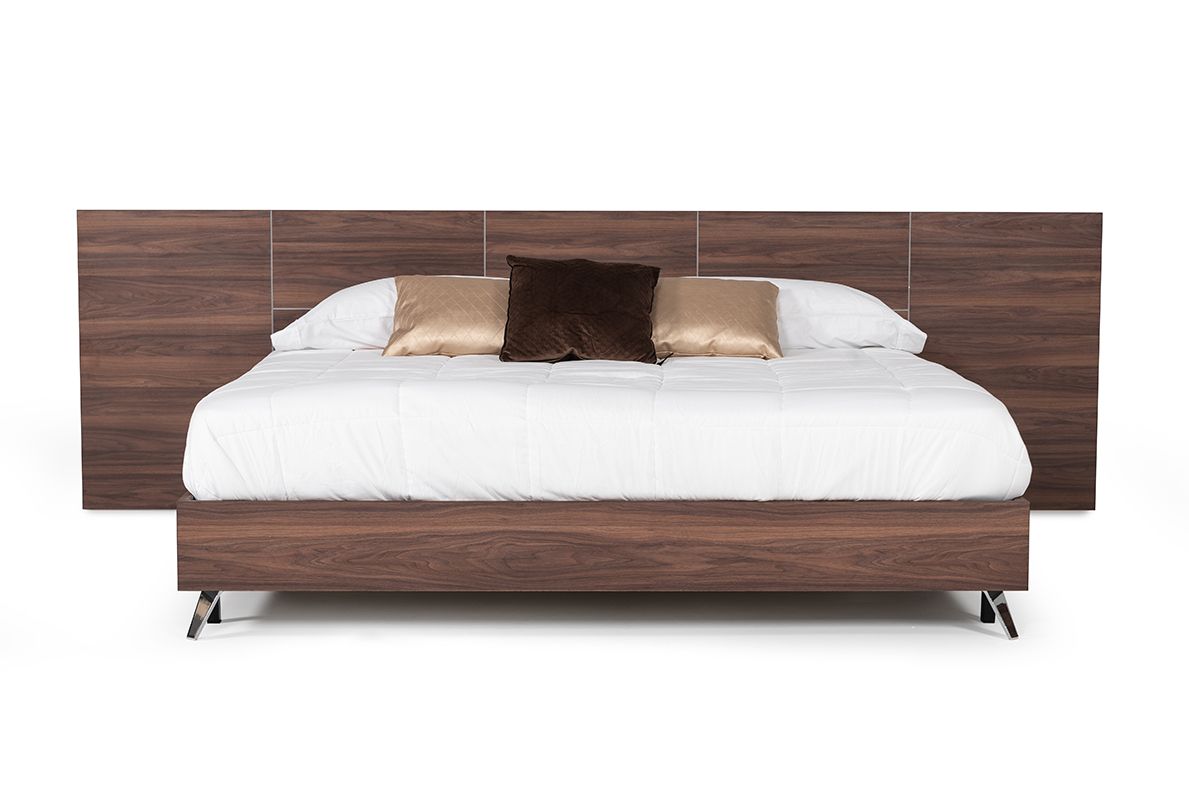 Queen Nova Domus Brooklyn Italian Modern Walnut Bed