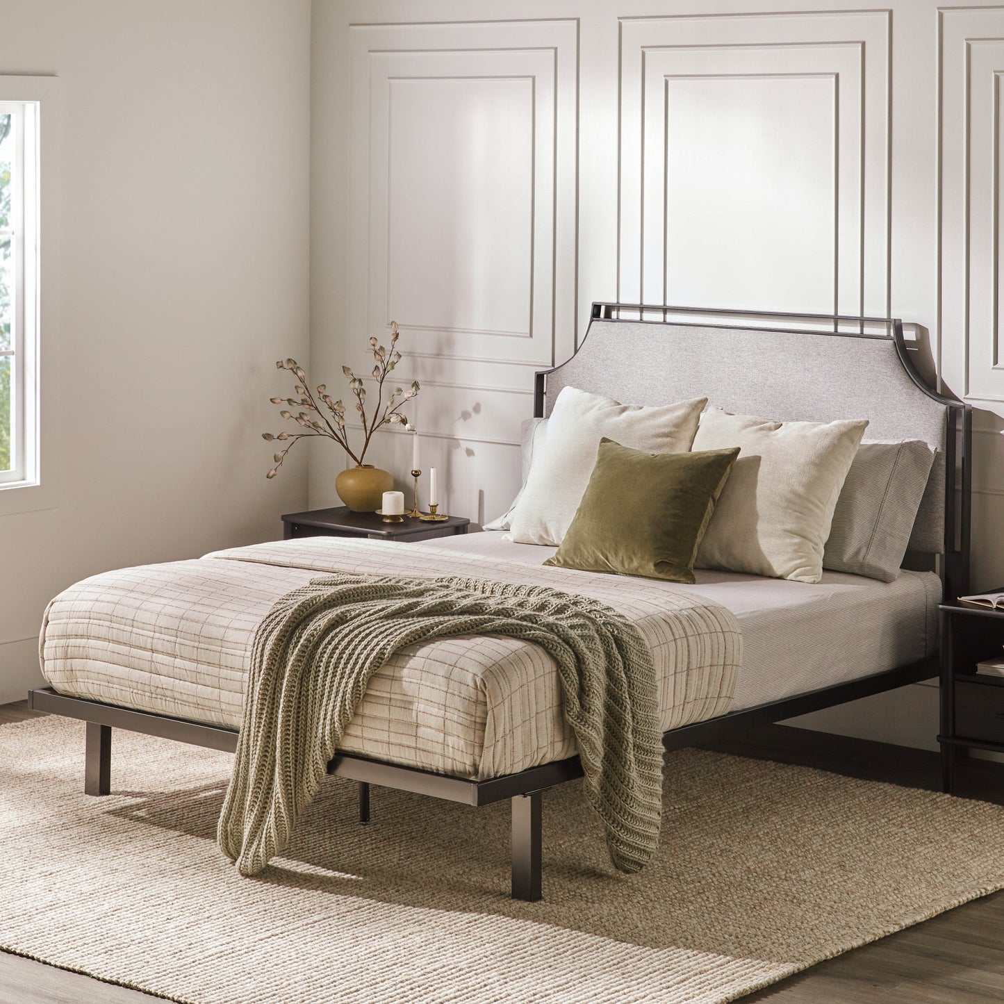 Mimi Upholstered Traditional Metal Queen Bed