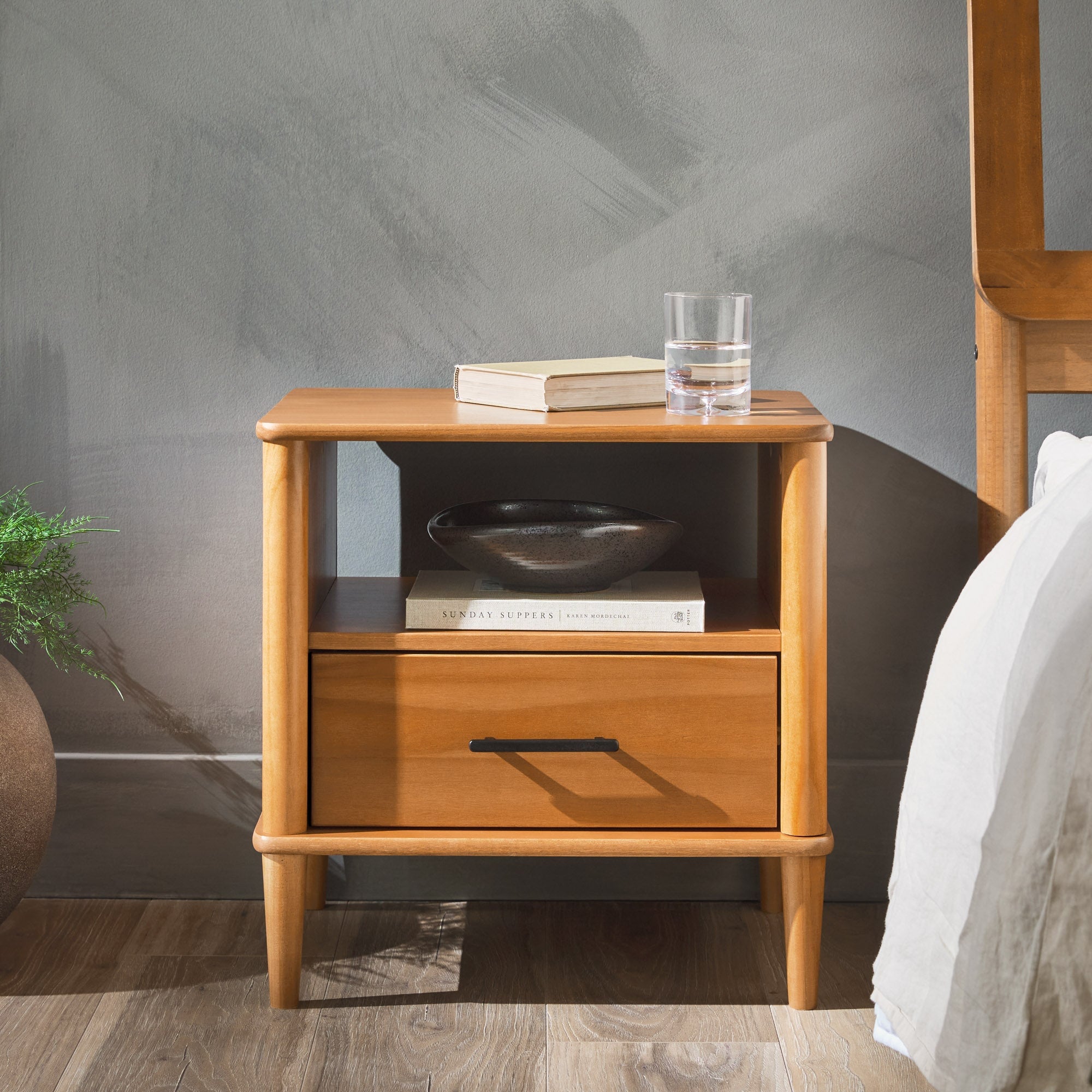 Spindle Transitional 1-Drawer Nightstand