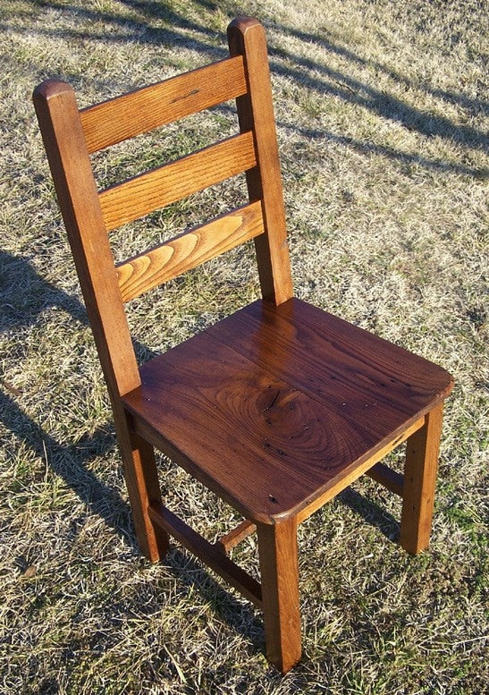 Antique-inspired Ladderback Wormy Chestnut Dining Chair