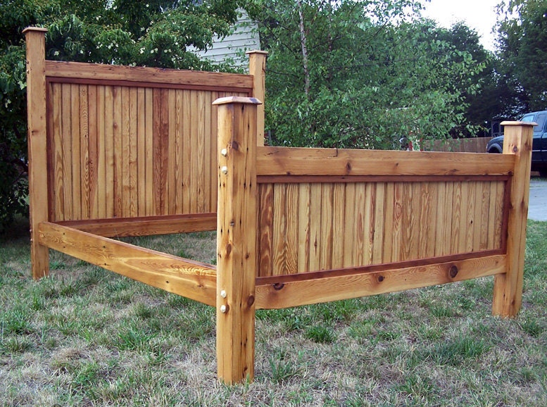 Reclaimed Heart Pine Bed