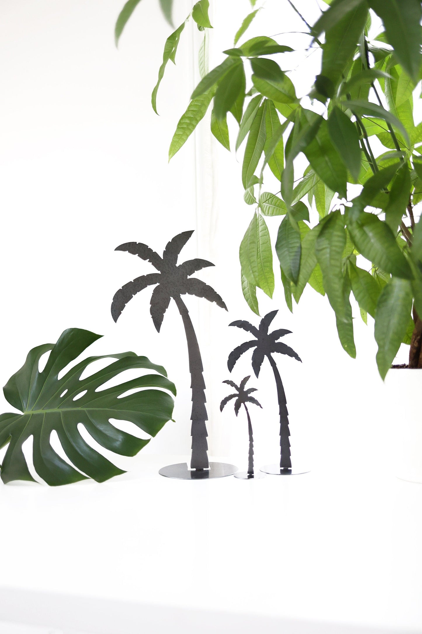 Metal Palm Tree Silhouette - Medium