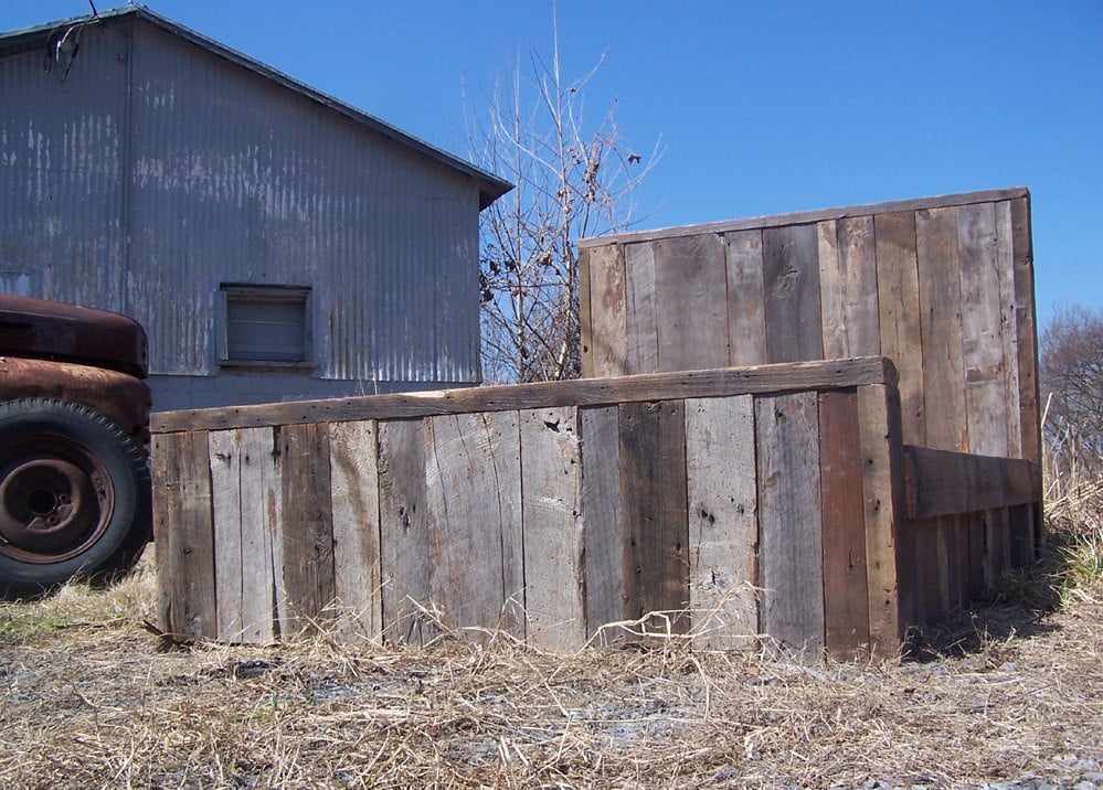 Reclaimed Barnwood Platform Bed