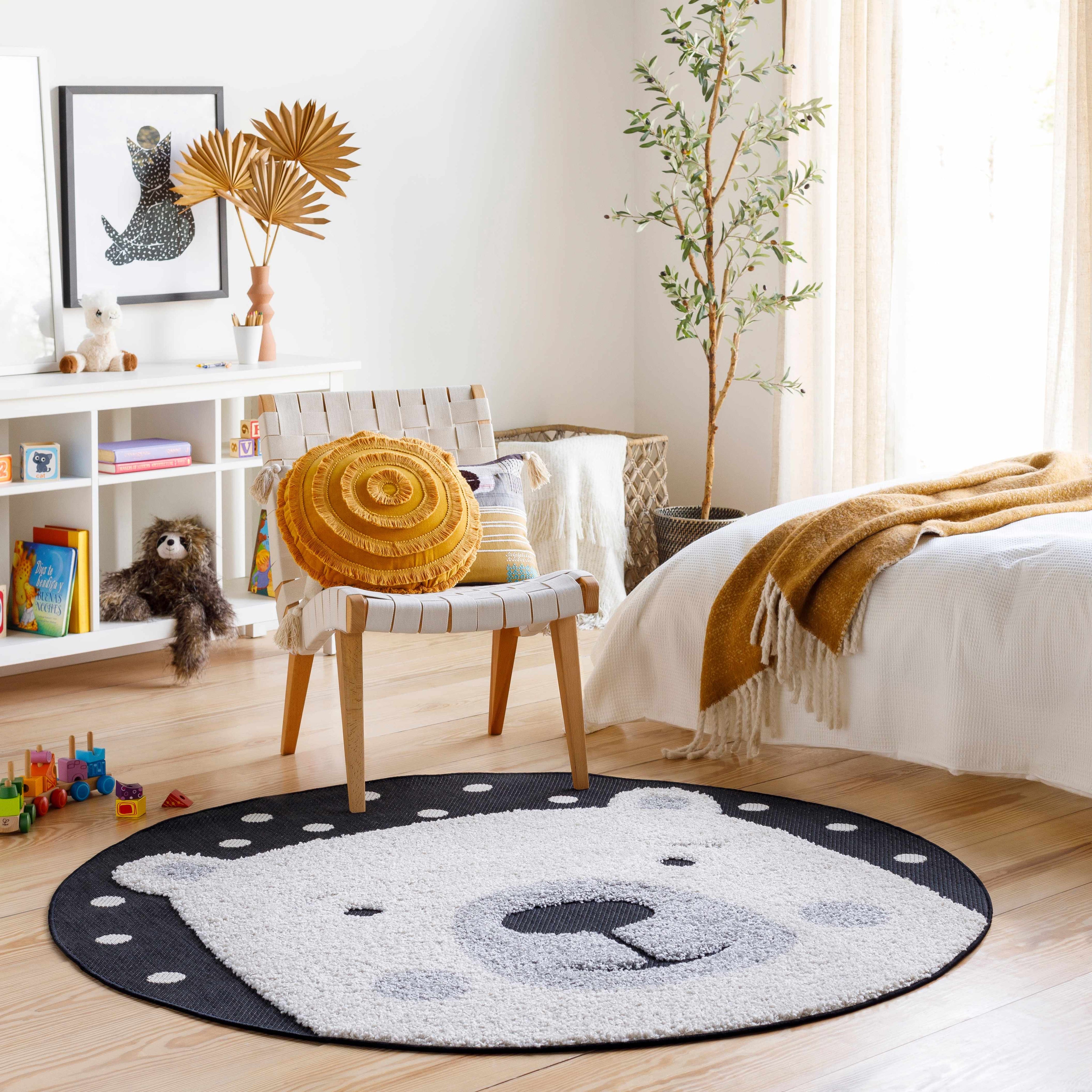 Kids Nursery Round Rug, Bear Animal Print