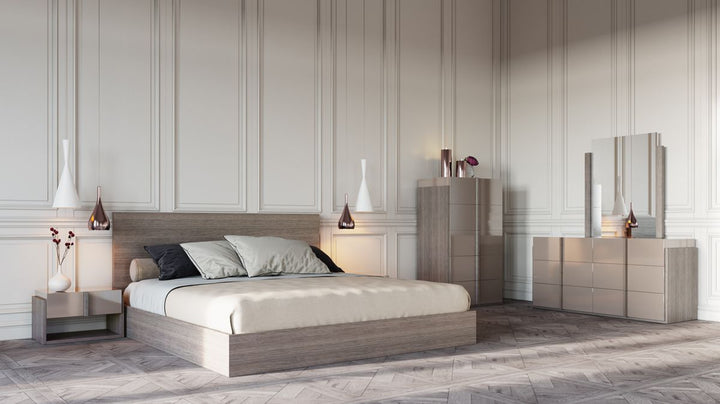 QueenNova Domus Marcela Italian Modern Bed