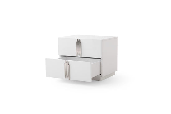 Queen Modrest Token - Modern White & Stainless Steel Bedroom Set