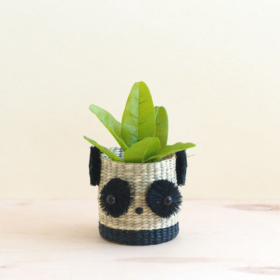 Panda Seagrass Basket Planter