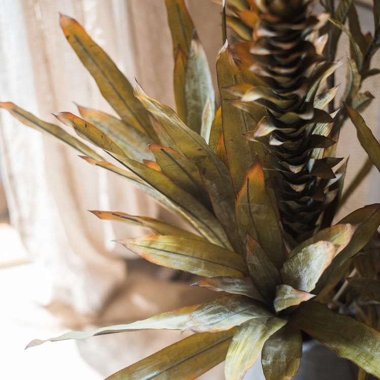 Renaissance Autumnal Faux Dried Flowers & Plants